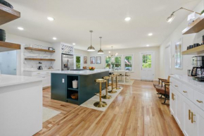 Emerald Bungalow On Central Ave